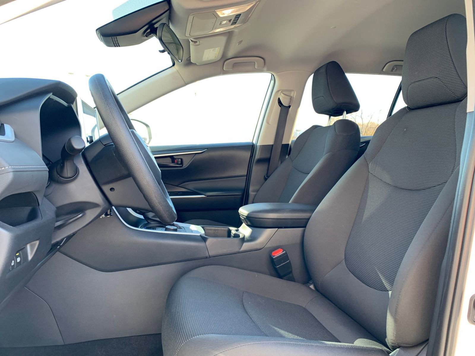 Used 2025 Toyota RAV4 LE image 25