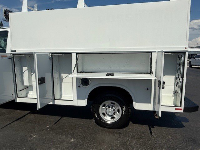 Used 2019 Chevrolet Express 3500 w/ Power Convenience Package image 11