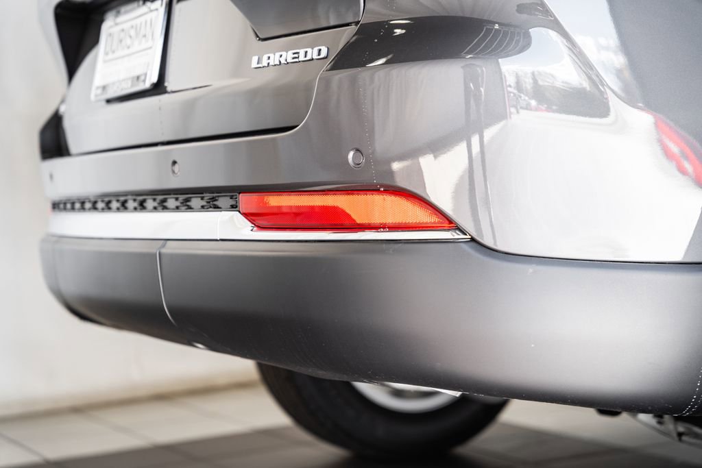 New 2025 Jeep Grand Cherokee Laredo X w/ Luxury Tech Group I image 8