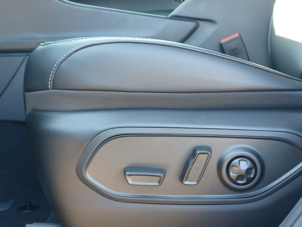 New 2026 Jeep Grand Cherokee L 4WD image 8