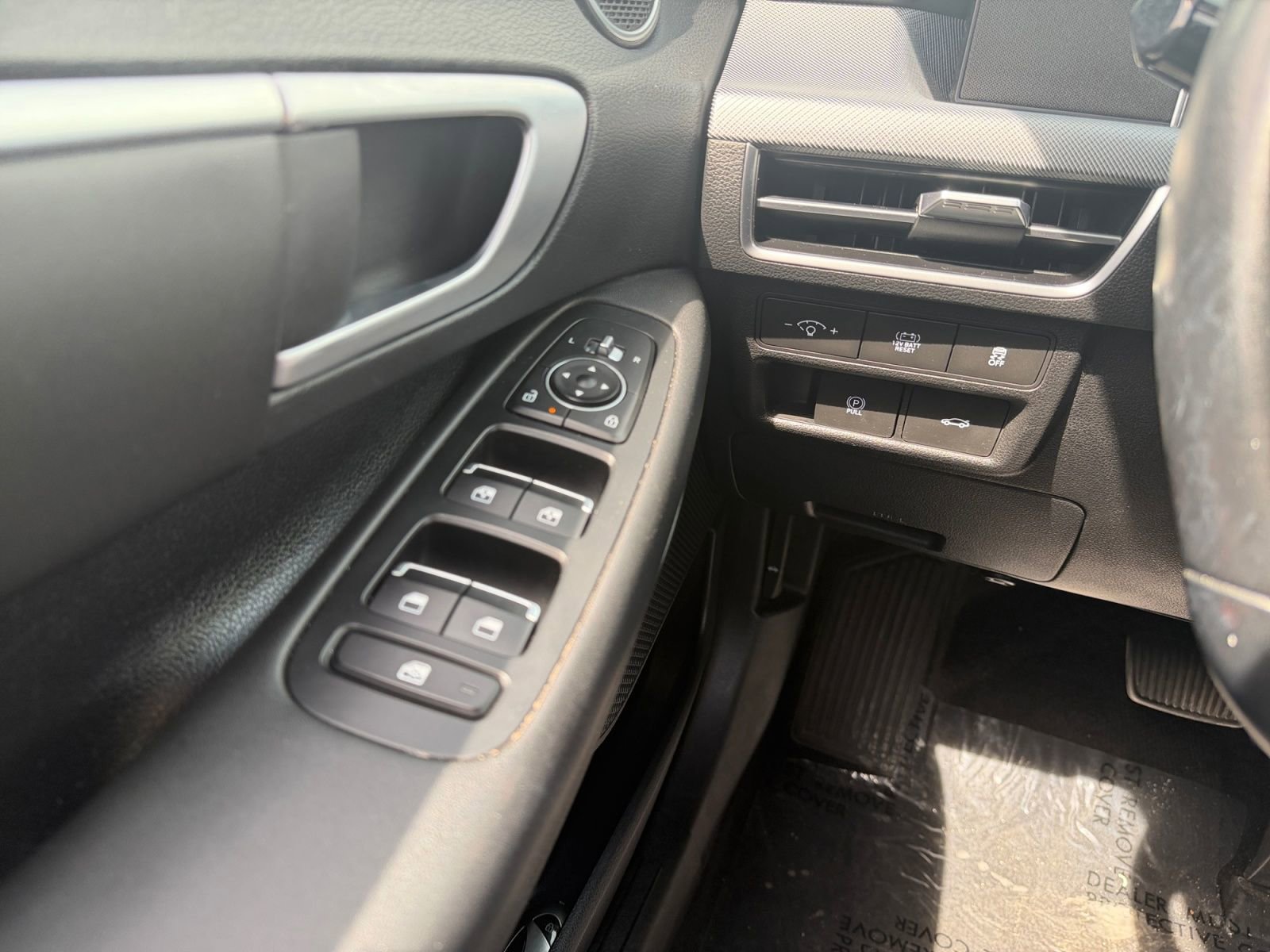 Used 2025 Hyundai Sonata SEL FWD image 22