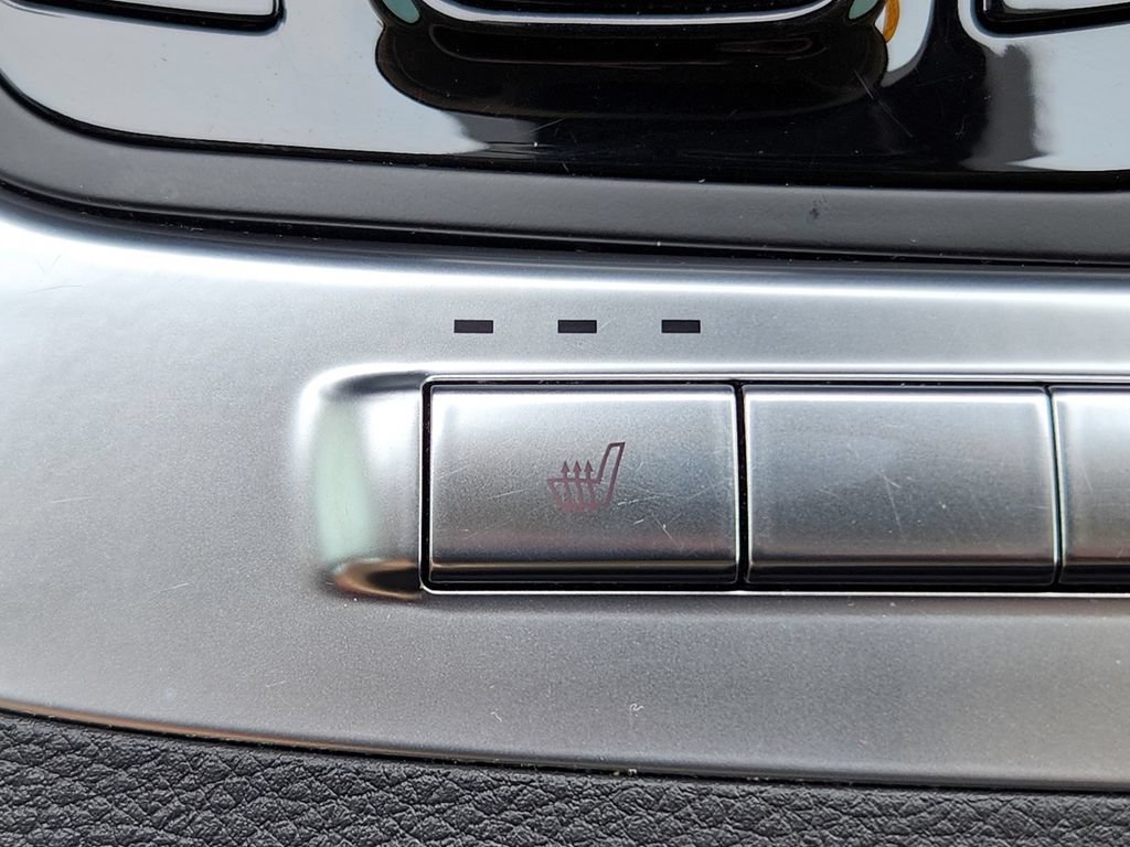 Certified 2025 Kia Carnival EX FWD image 24