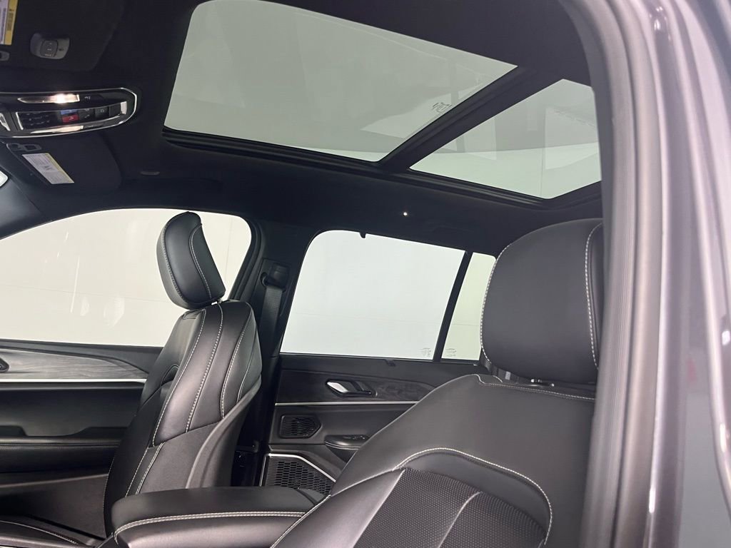 Certified 2025 Jeep Grand Cherokee Limited 4xe image 14