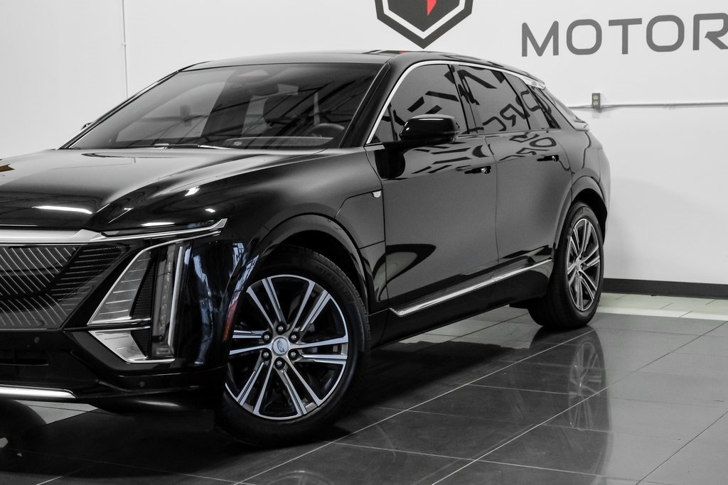 Used 2024 Cadillac Lyriq Luxury image 10