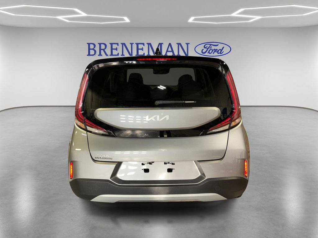 Used 2025 Kia Soul LX w/ LX Technology Package image 6