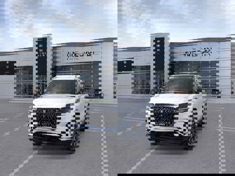 New 2026 Lincoln Aviator AWD image 2