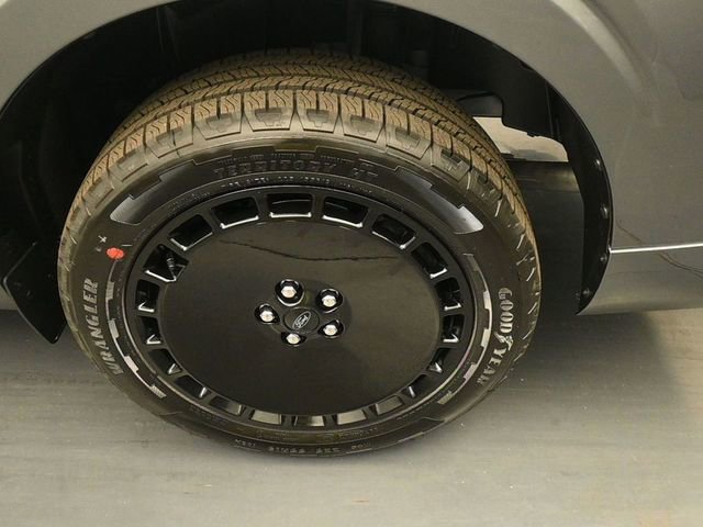 New 2026 Ford Maverick Lobo image 9