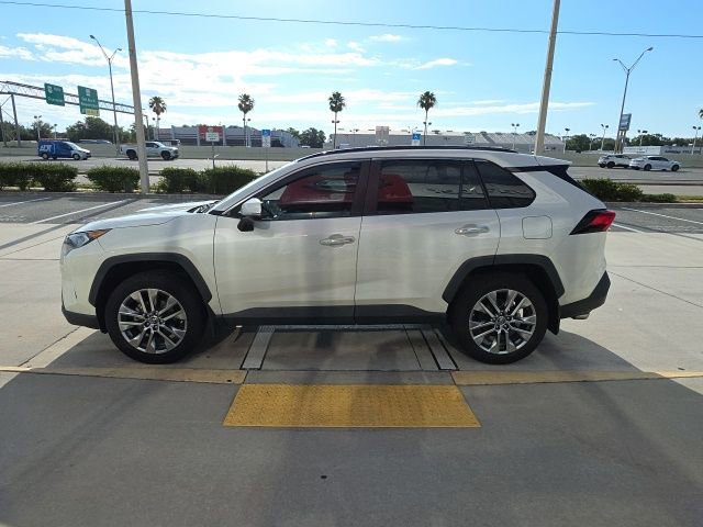 Used 2019 Toyota RAV4 Limited w/ Cold Weather Package AWD/4WD image 7