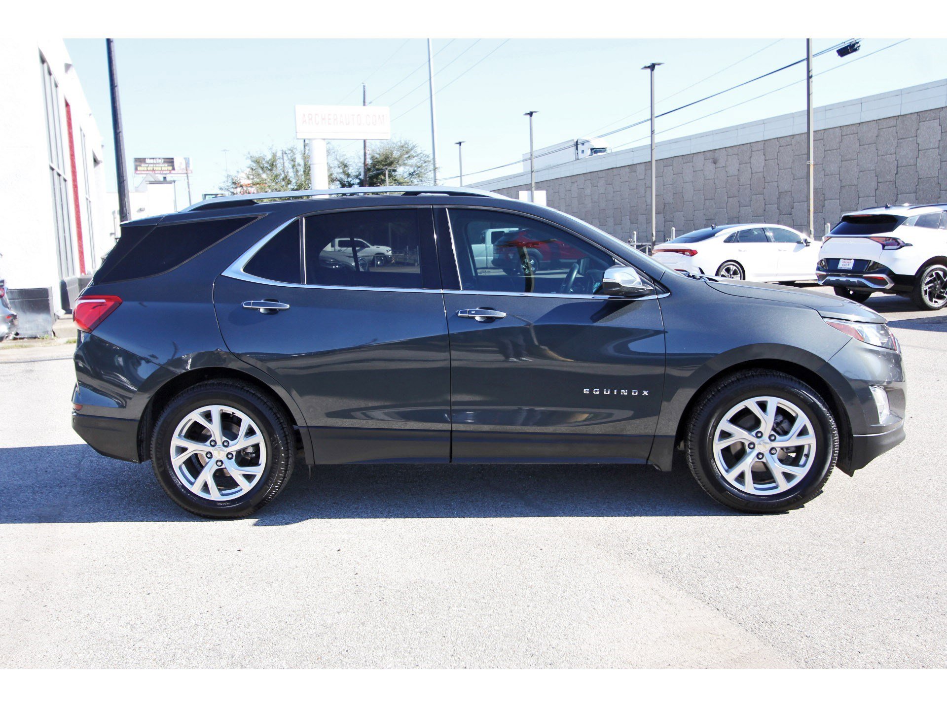 Used 2021 Chevrolet Equinox Premier FWD image 8