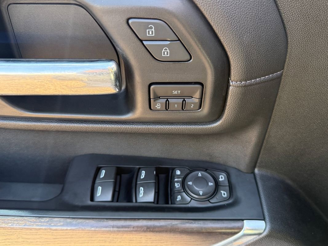 Used 2020 GMC Sierra 2500 Denali w/ Denali Ultimate Package image 16