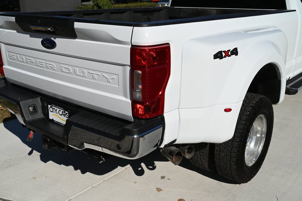 Used 2022 Ford F350 Lariat w/ Chrome Package image 12