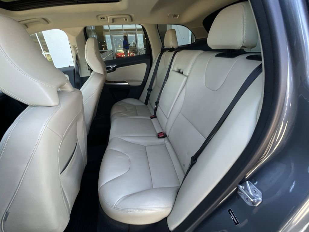 Used 2017 Volvo XC60 T5 Inscription w/ Preferred Option Package image 24
