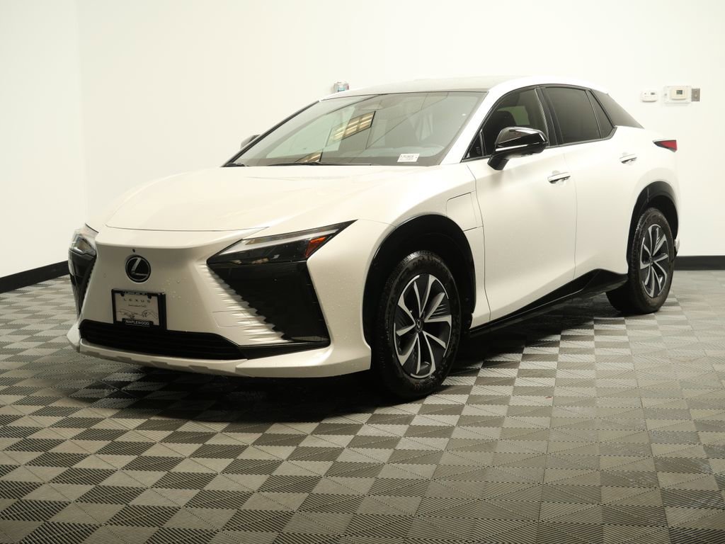 Certified 2023 Lexus RZ 450e Premium w/ Technology Package image 4