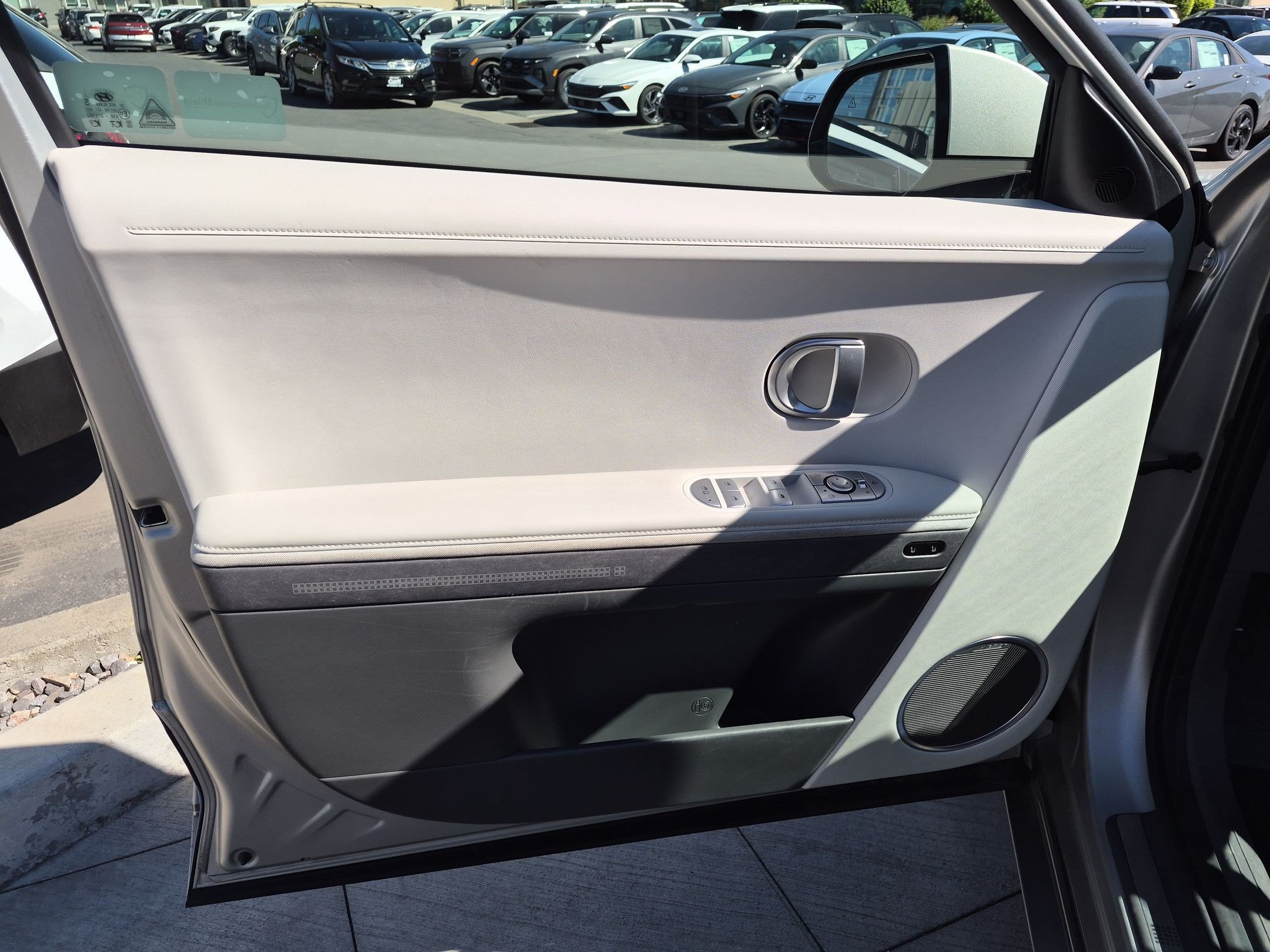 Certified 2024 Hyundai Ioniq 5 Limited AWD/4WD image 13