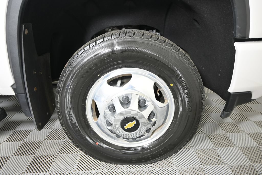 Used 2021 Chevrolet Silverado 3500 High Country w/ Snow Plow Prep/Camper Package AWD/4WD image 12