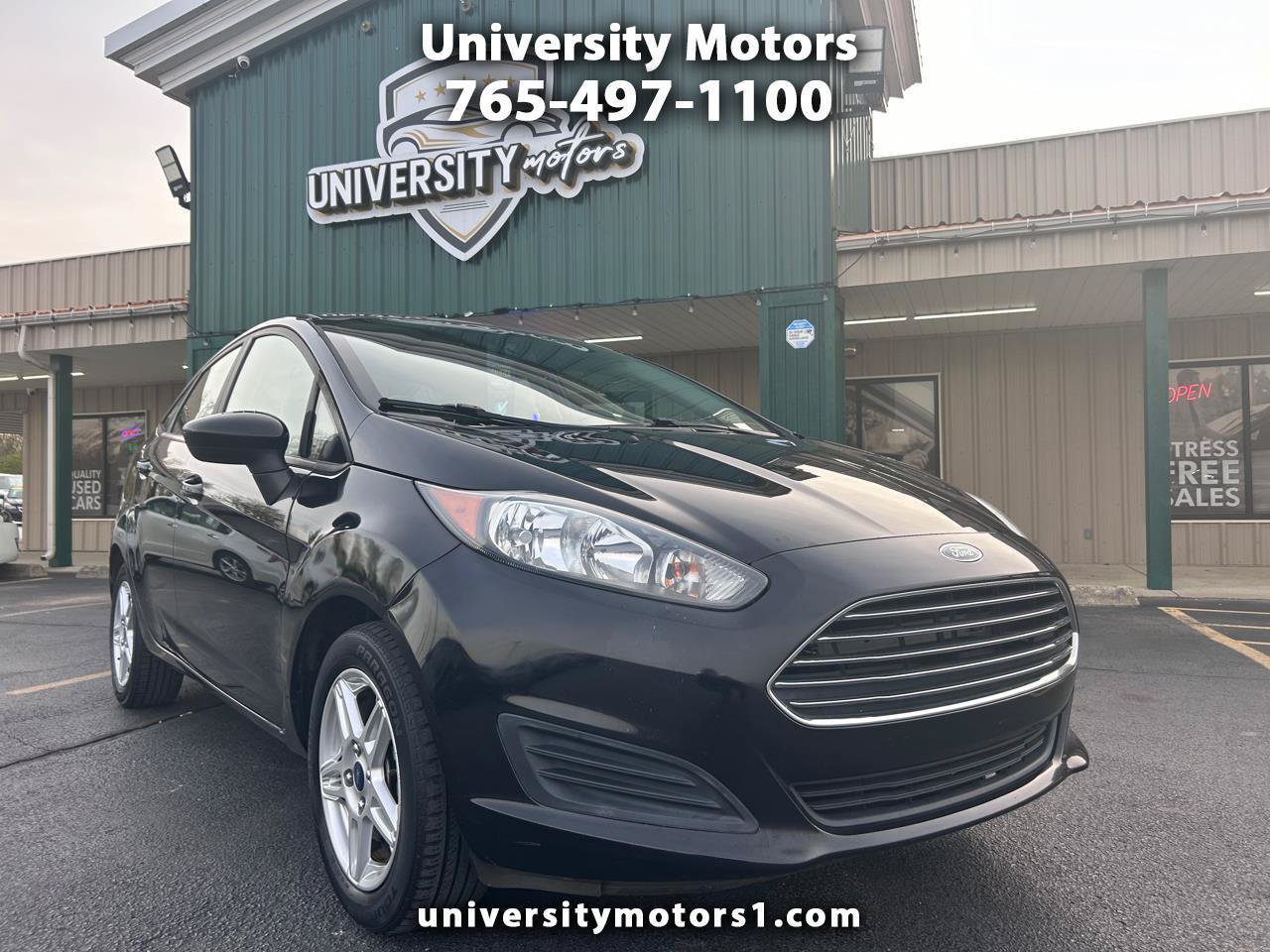 Used 2017 Ford Fiesta SE FWD image 1