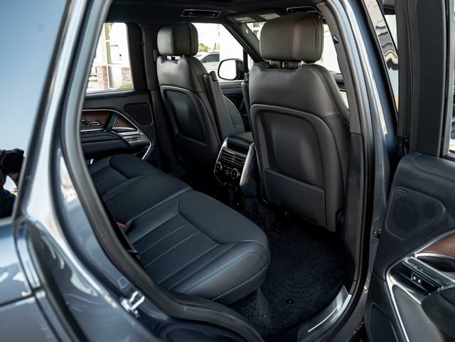 Certified 2024 Land Rover Range Rover SE AWD/4WD image 32