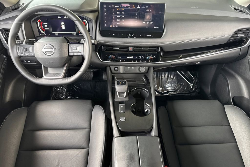 Used 2025 Nissan Rogue SL image 12