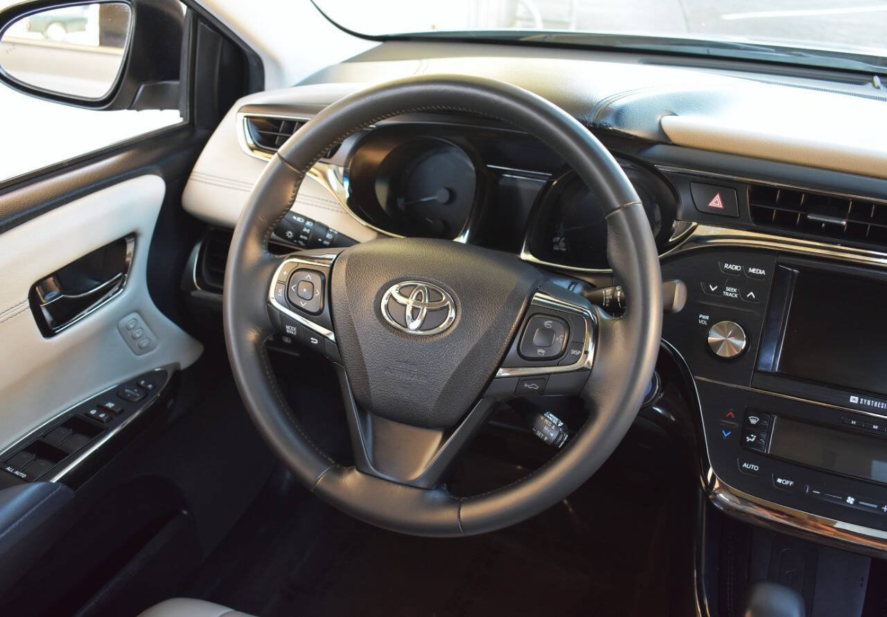Used 2014 Toyota Avalon Limited w/ Technology Package FWD image 53