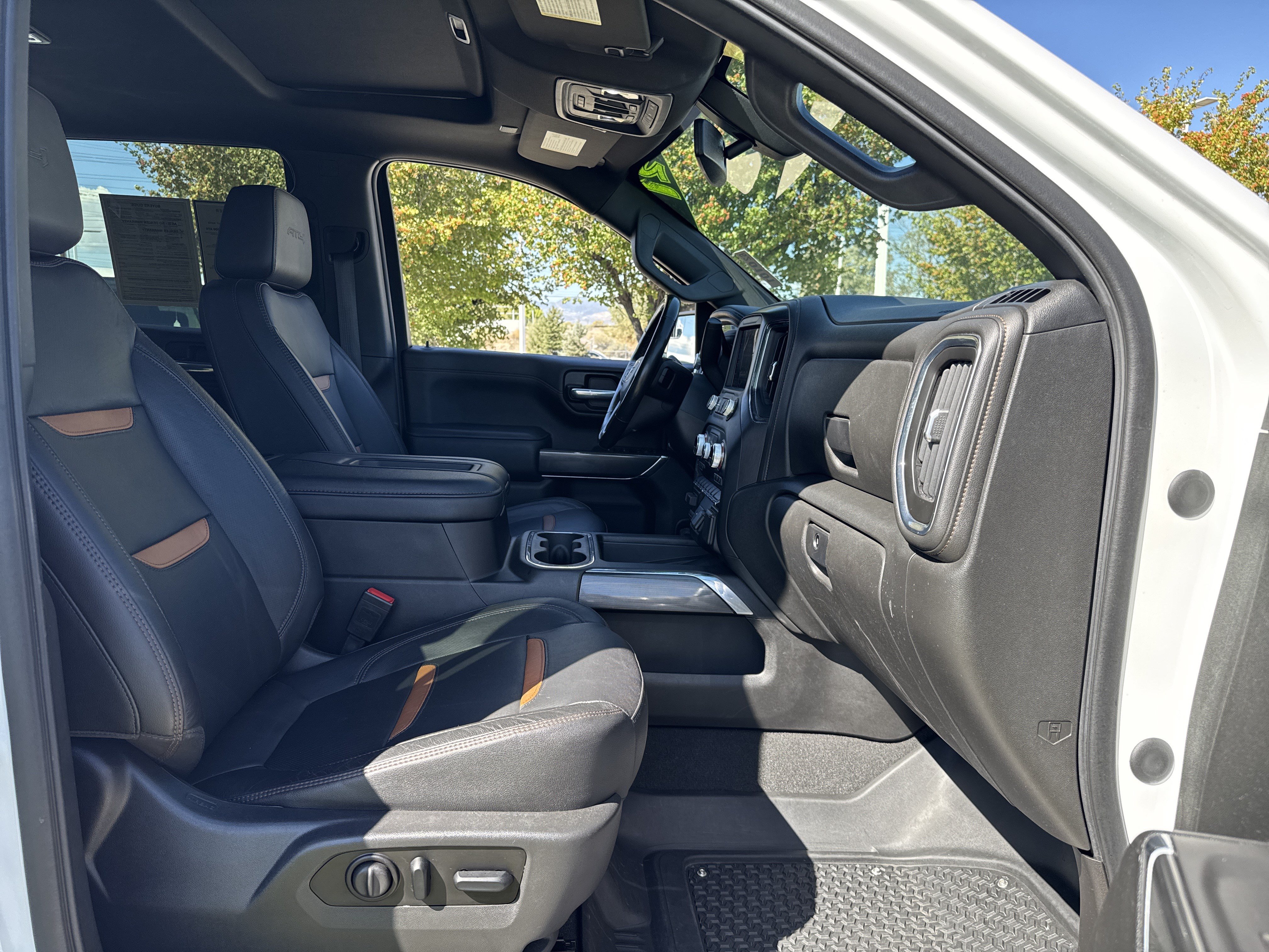 Used 2021 GMC Sierra 1500 AT4 w/ AT4 Preferred Package AWD/4WD image 21