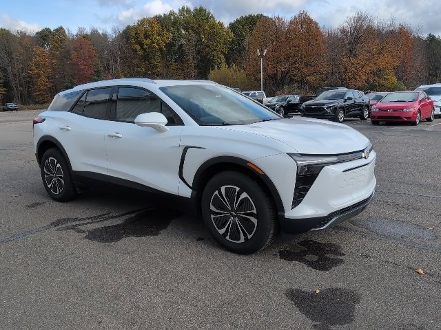 New 2025 Chevrolet Blazer EV LT image 7