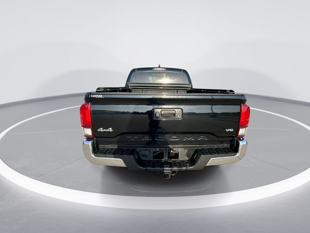 Used 2020 Toyota Tacoma SR5 AWD/4WD image 7