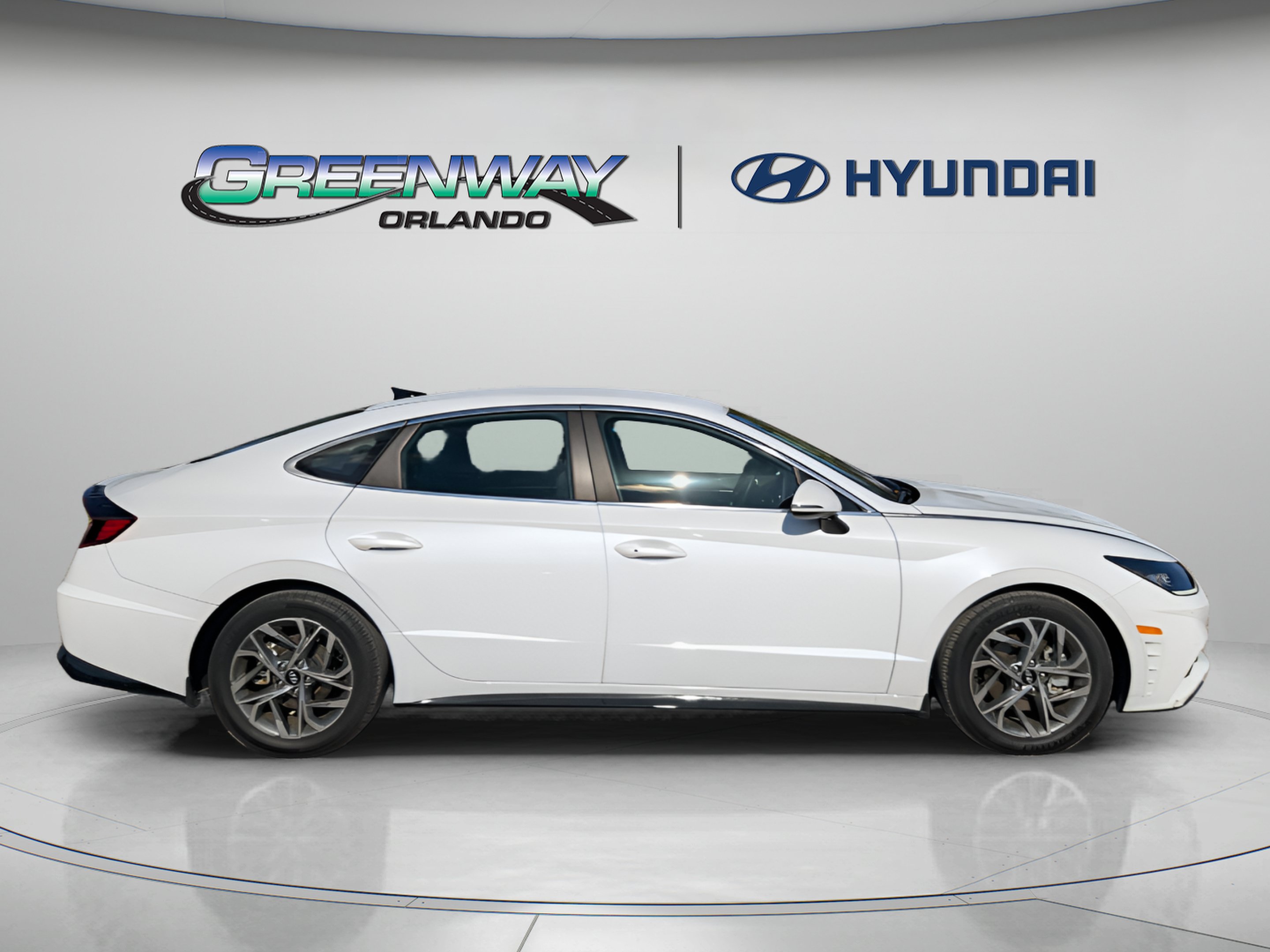 Used 2021 Hyundai Sonata SEL w/ Winter Weather Package FWD image 9
