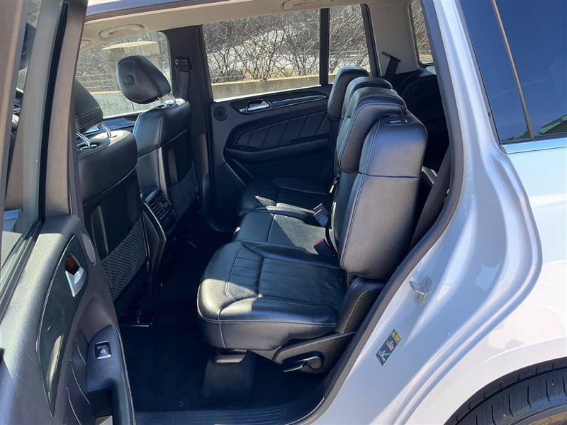 Used 2016 Mercedes-Benz GL 450 4MATIC image 32