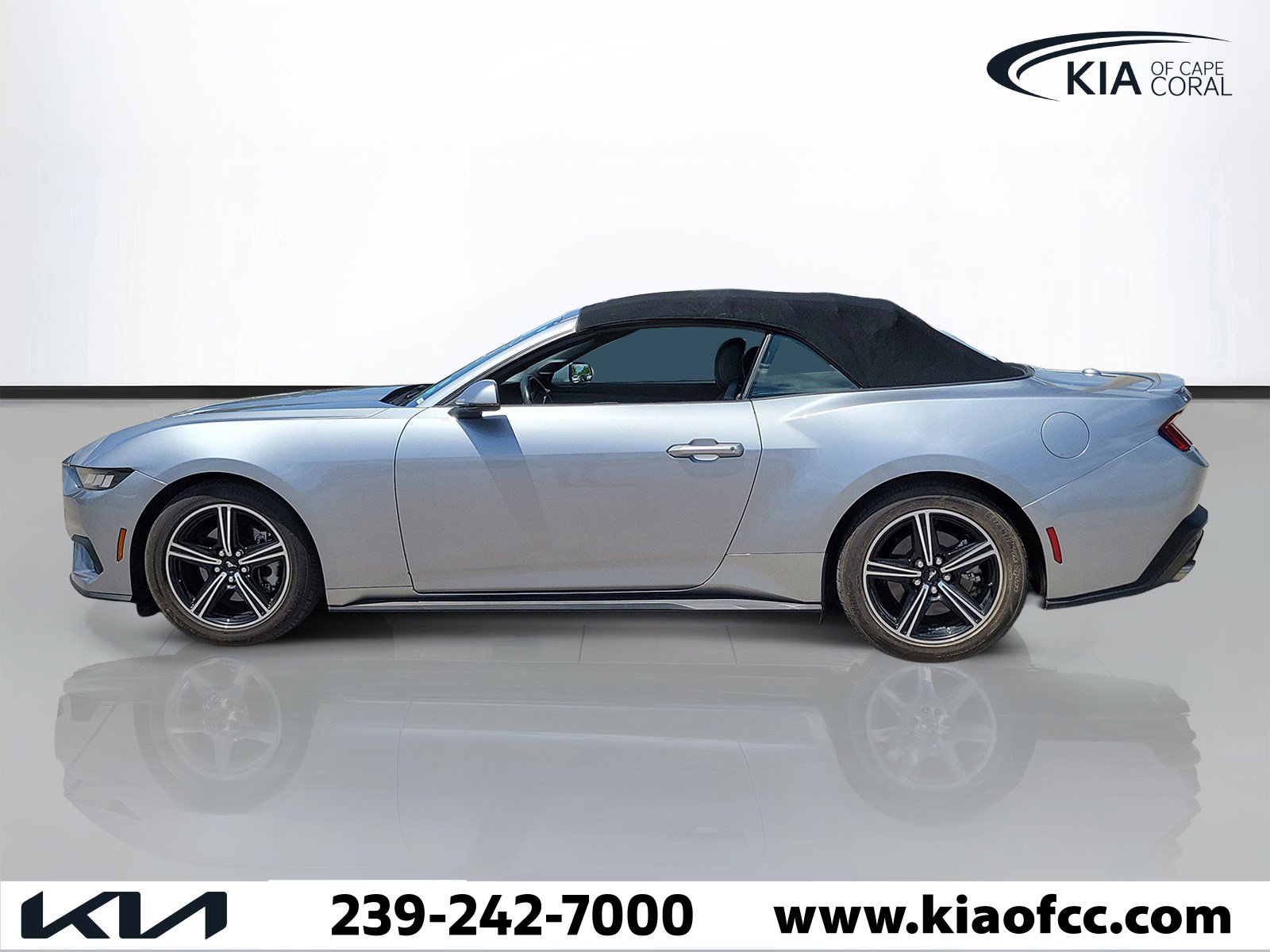Used 2024 Ford Mustang Premium RWD image 2