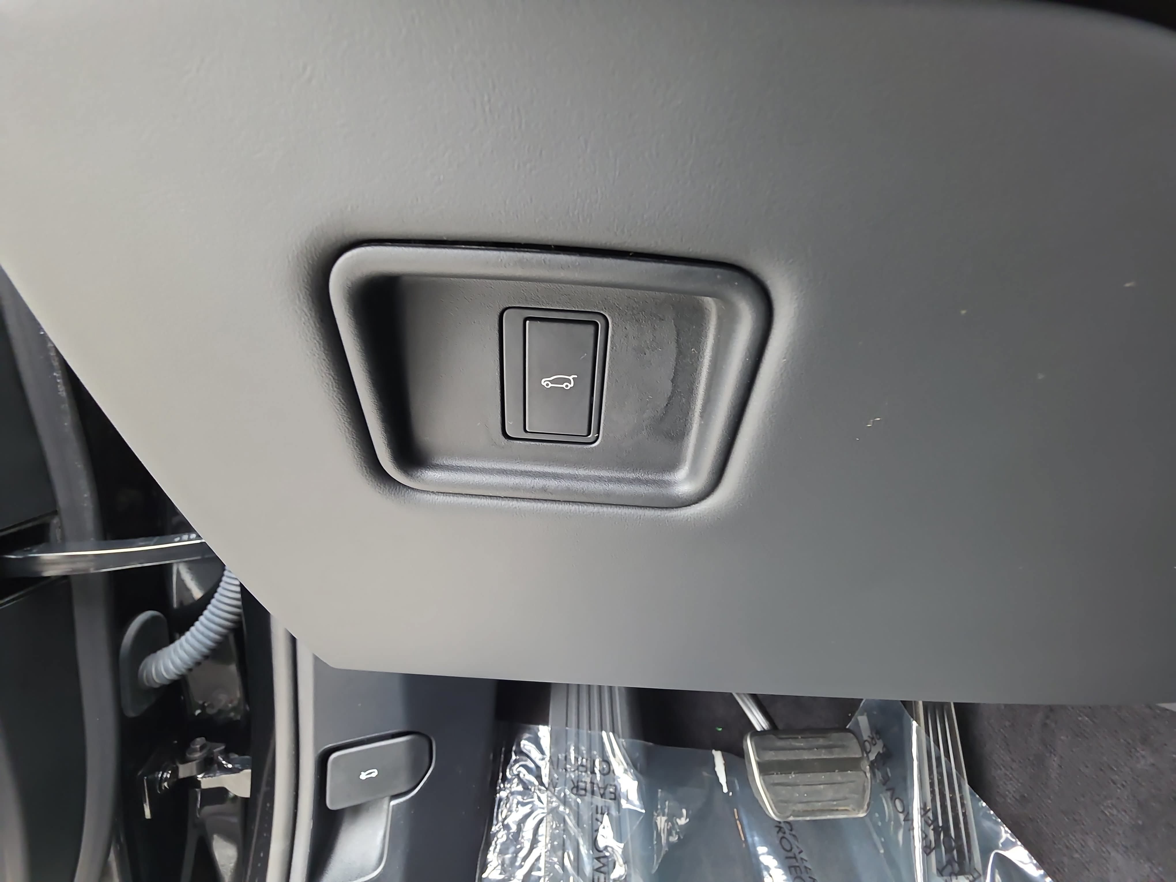 Used 2024 Land Rover Range Rover Sport Dynamic SE AWD/4WD image 13