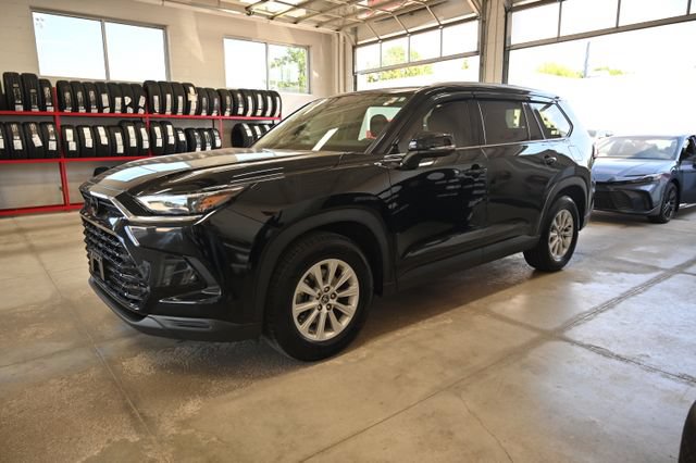 Used 2024 Toyota Grand Highlander AWD image 8