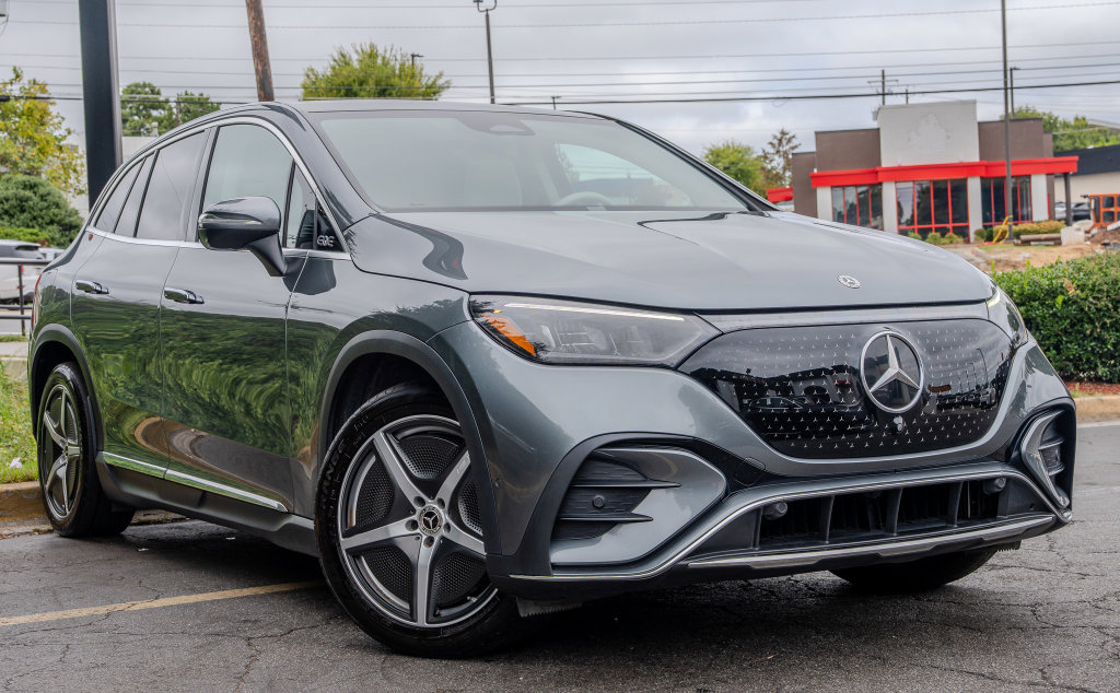 Used 2023 Mercedes-Benz EQE 350+ SUV w/ AMG Line Exterior Package image 3