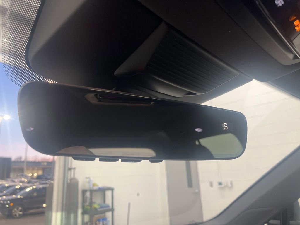 New 2026 Volkswagen Tiguan SE R-Line FWD image 30