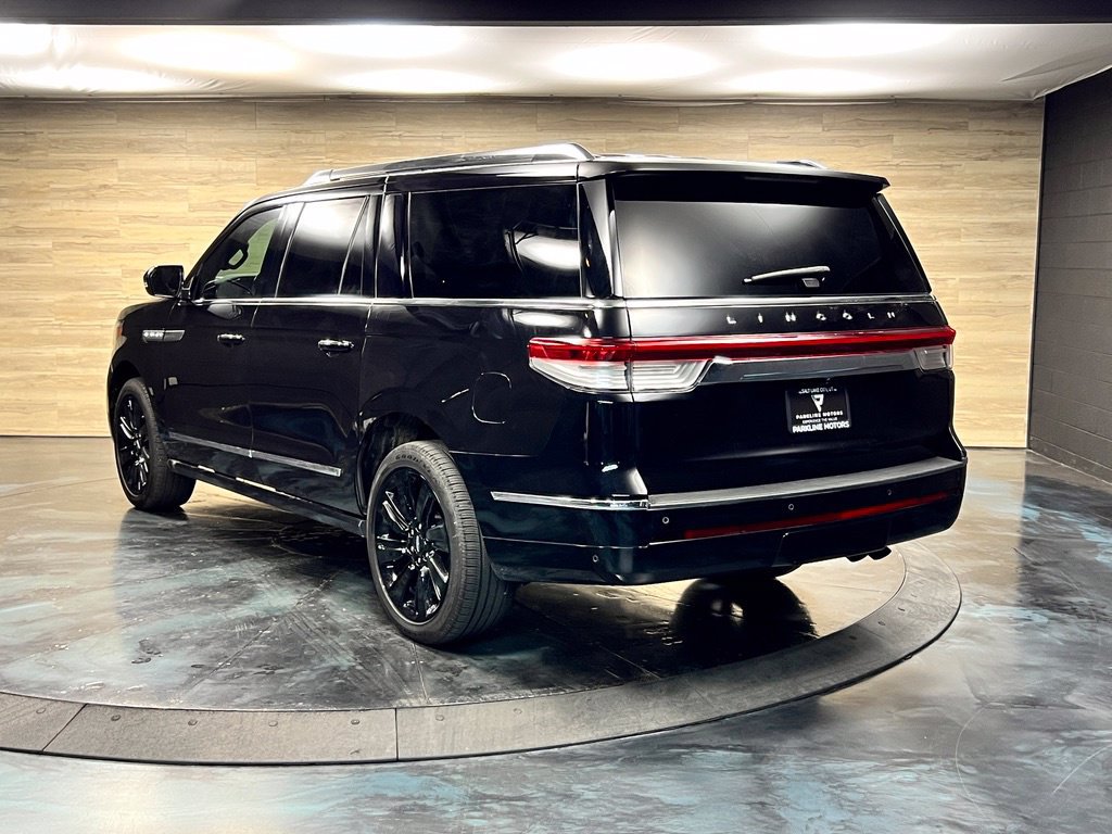 Used 2024 Lincoln Navigator L 4WD image 13