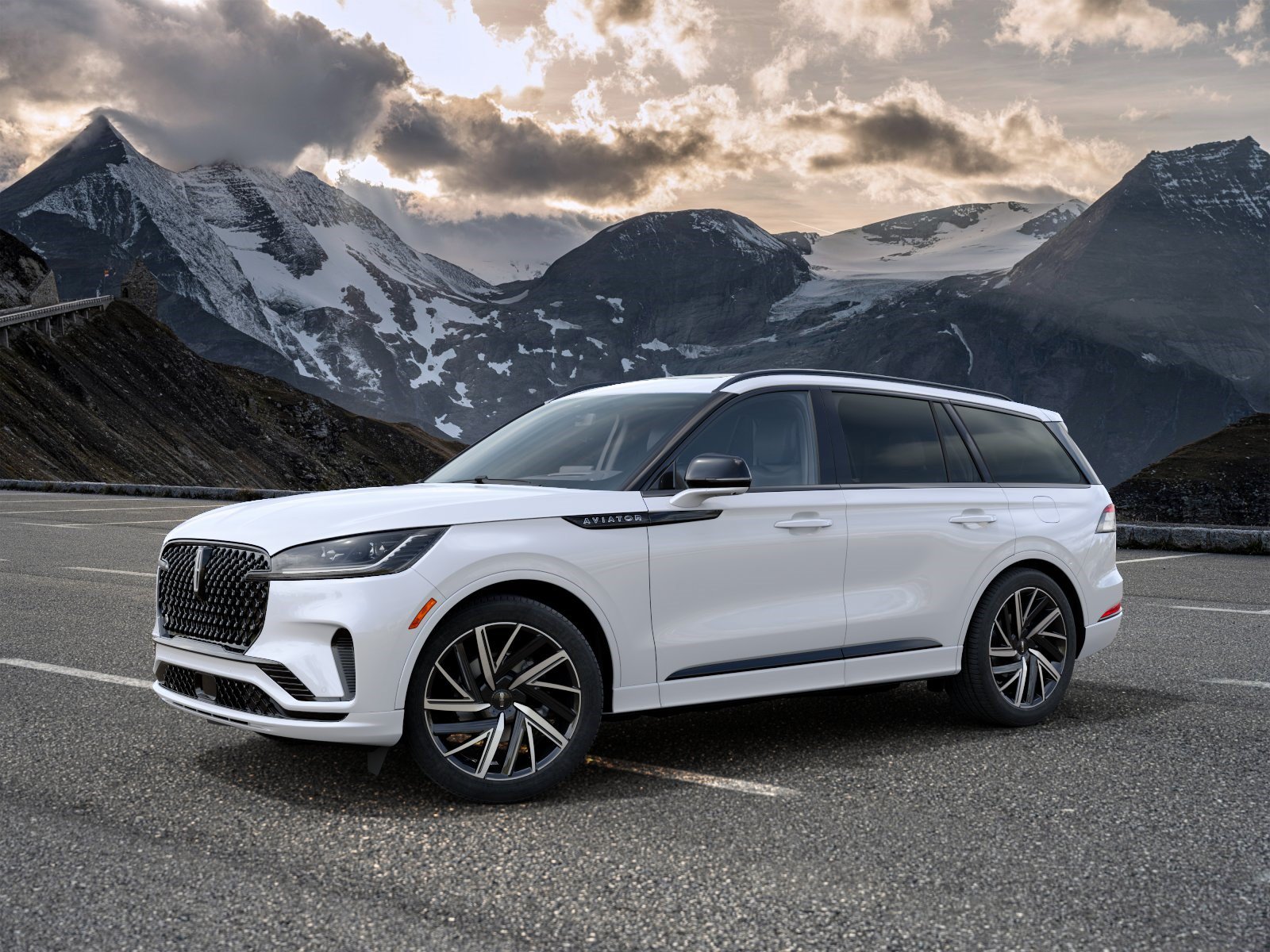 New 2027 Lincoln Aviator Black Label w/ Jet Appearance Package