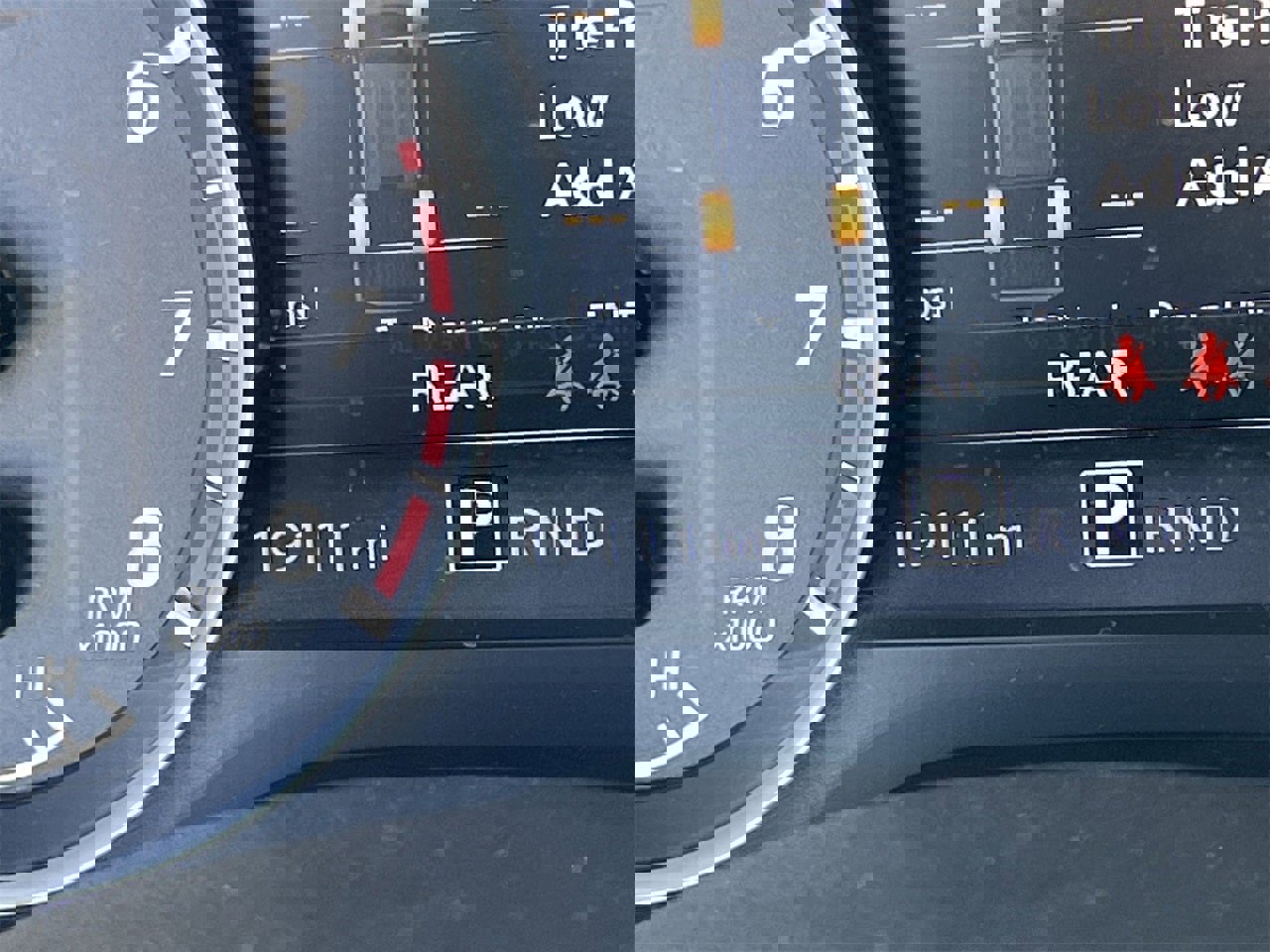 Certified 2024 Nissan Titan SV w/ SV Convenience Package image 8