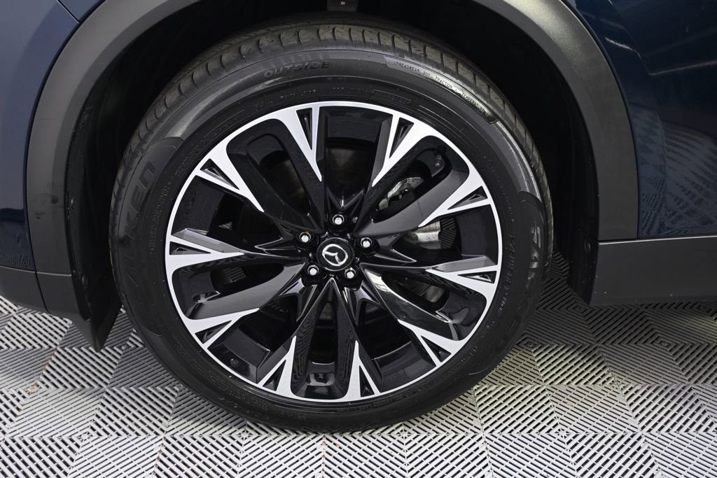 Certified 2024 MAZDA CX-90 Plug-In Hybrid w/ Premium Plus AWD/4WD image 20