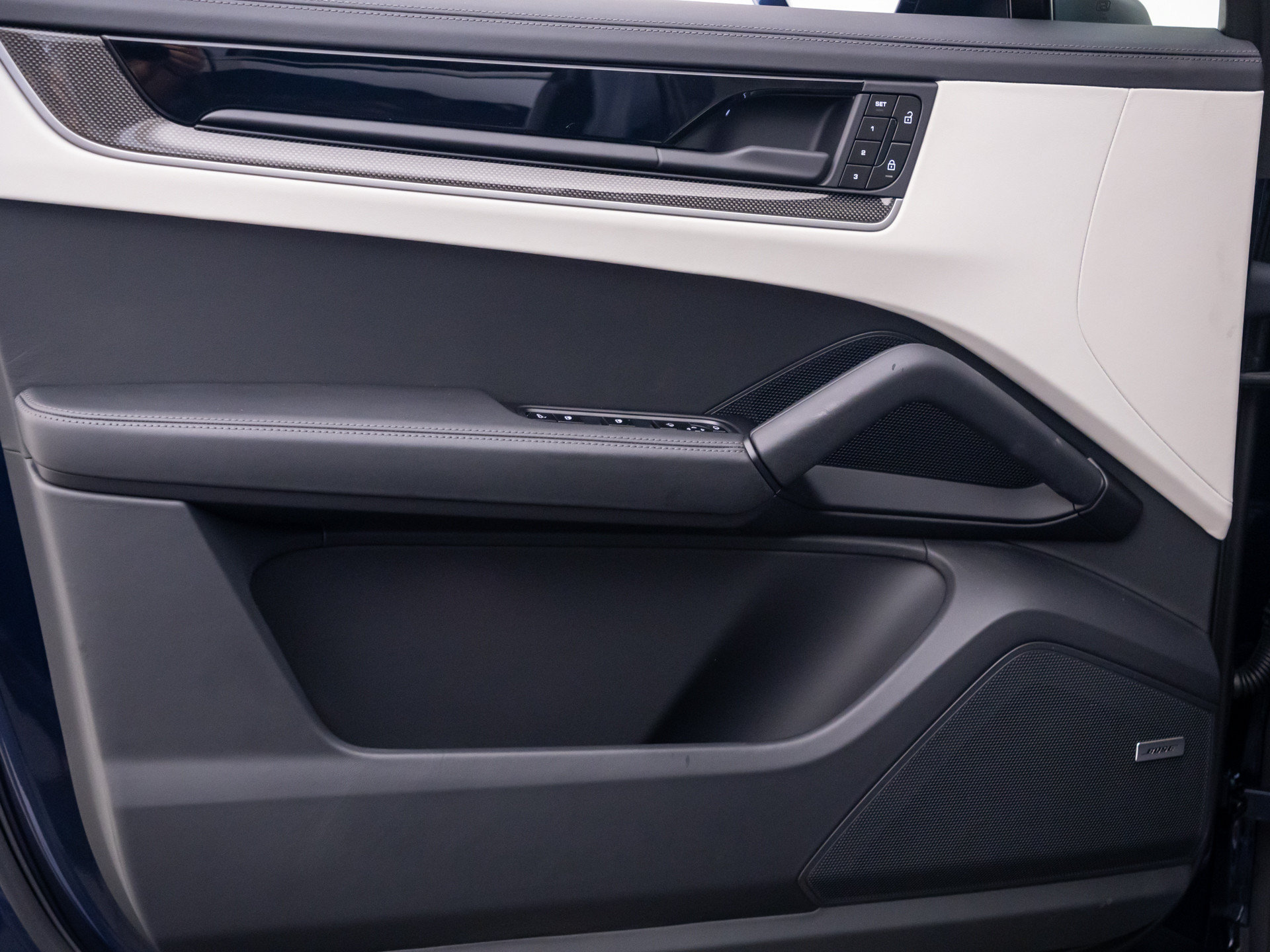 New 2026 Porsche Cayenne Coupe AWD/4WD image 14