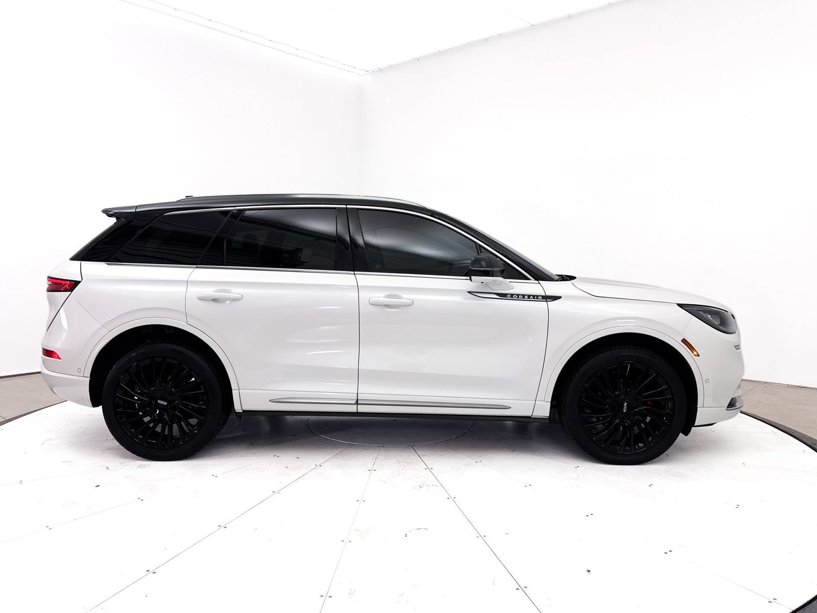 Used 2020 Lincoln Corsair Reserve AWD/4WD image 40