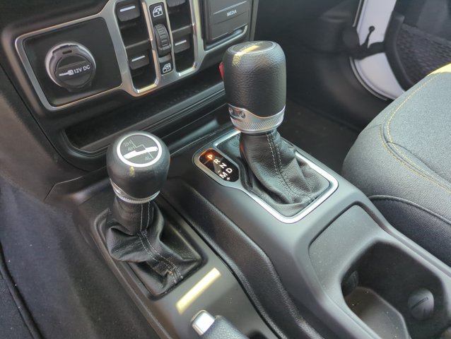 Used 2024 Jeep Gladiator Sport AWD/4WD image 17