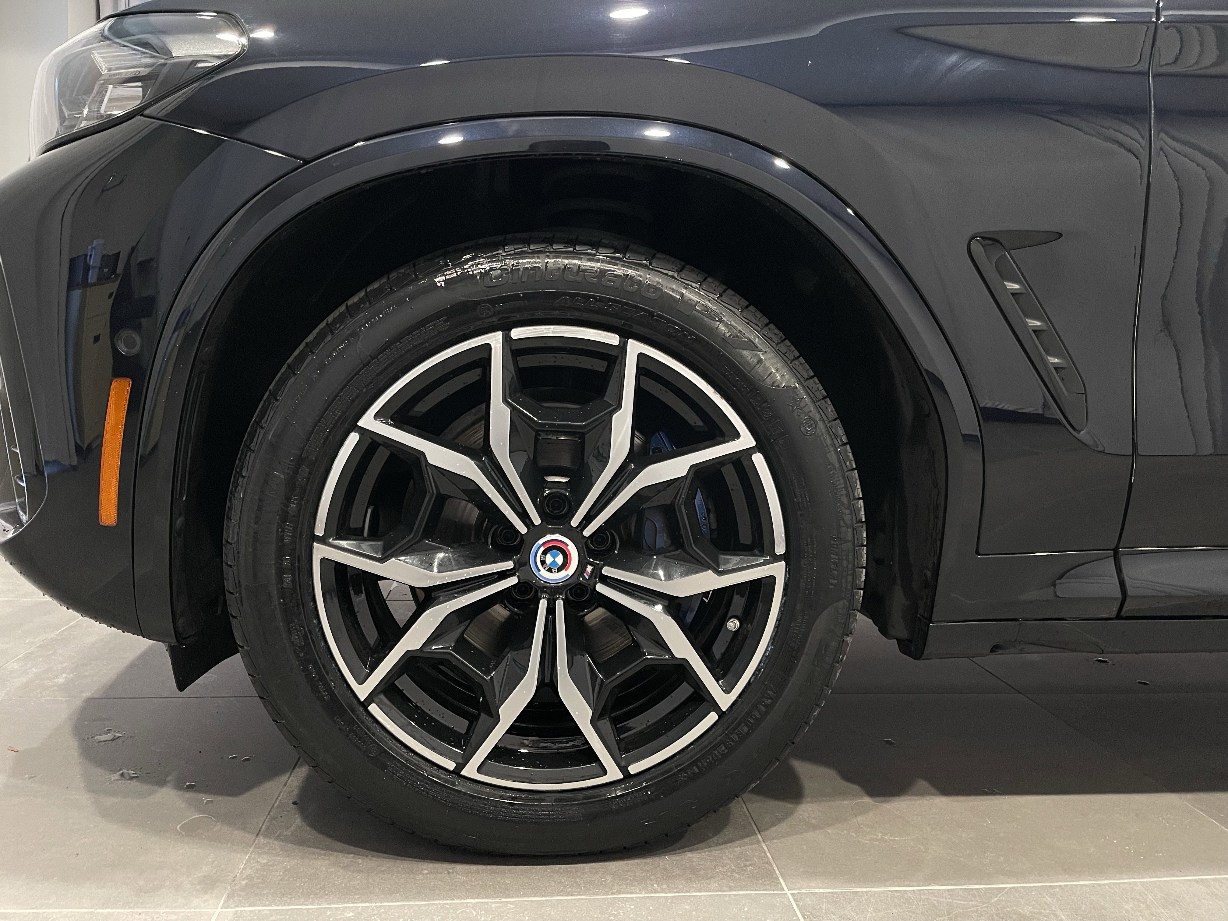 Used 2023 BMW X4 M40i w/ Premium Package image 6