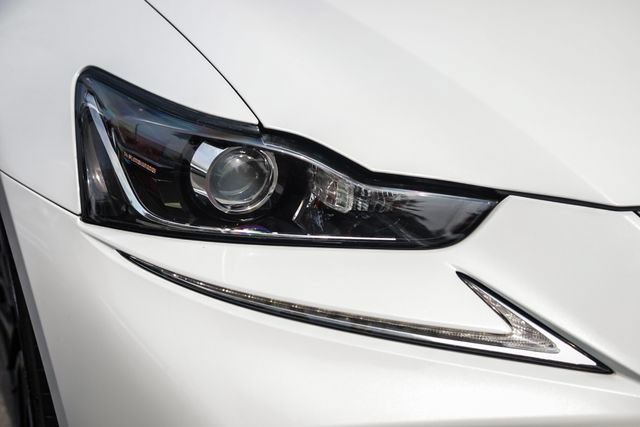 Used 2018 Lexus IS 300 F Sport w/ F Sport Package AWD/4WD image 10