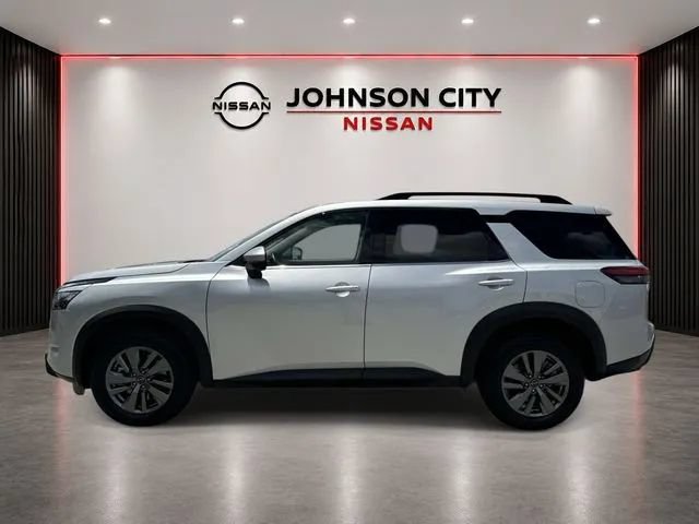 Used 2025 Nissan Pathfinder SV FWD image 8