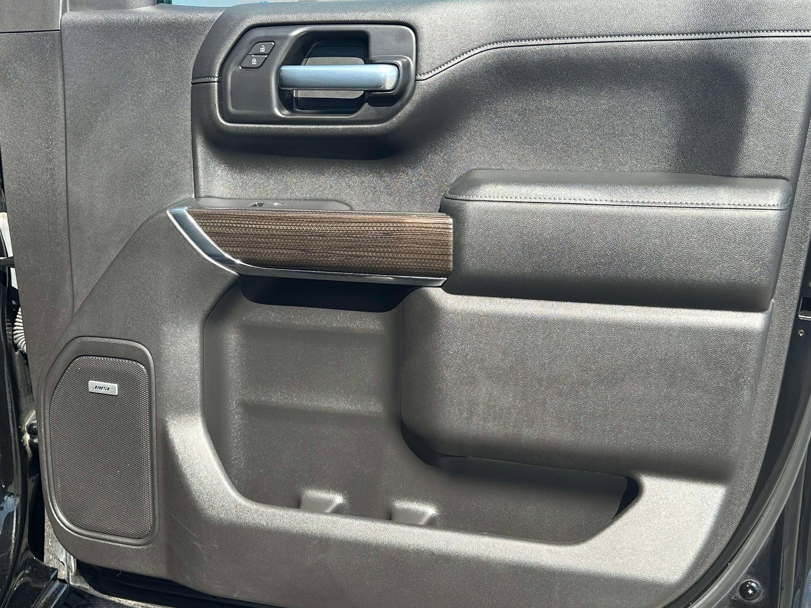 Used 2021 Chevrolet Silverado 1500 LT Trail Boss w/ Convenience Package II image 25