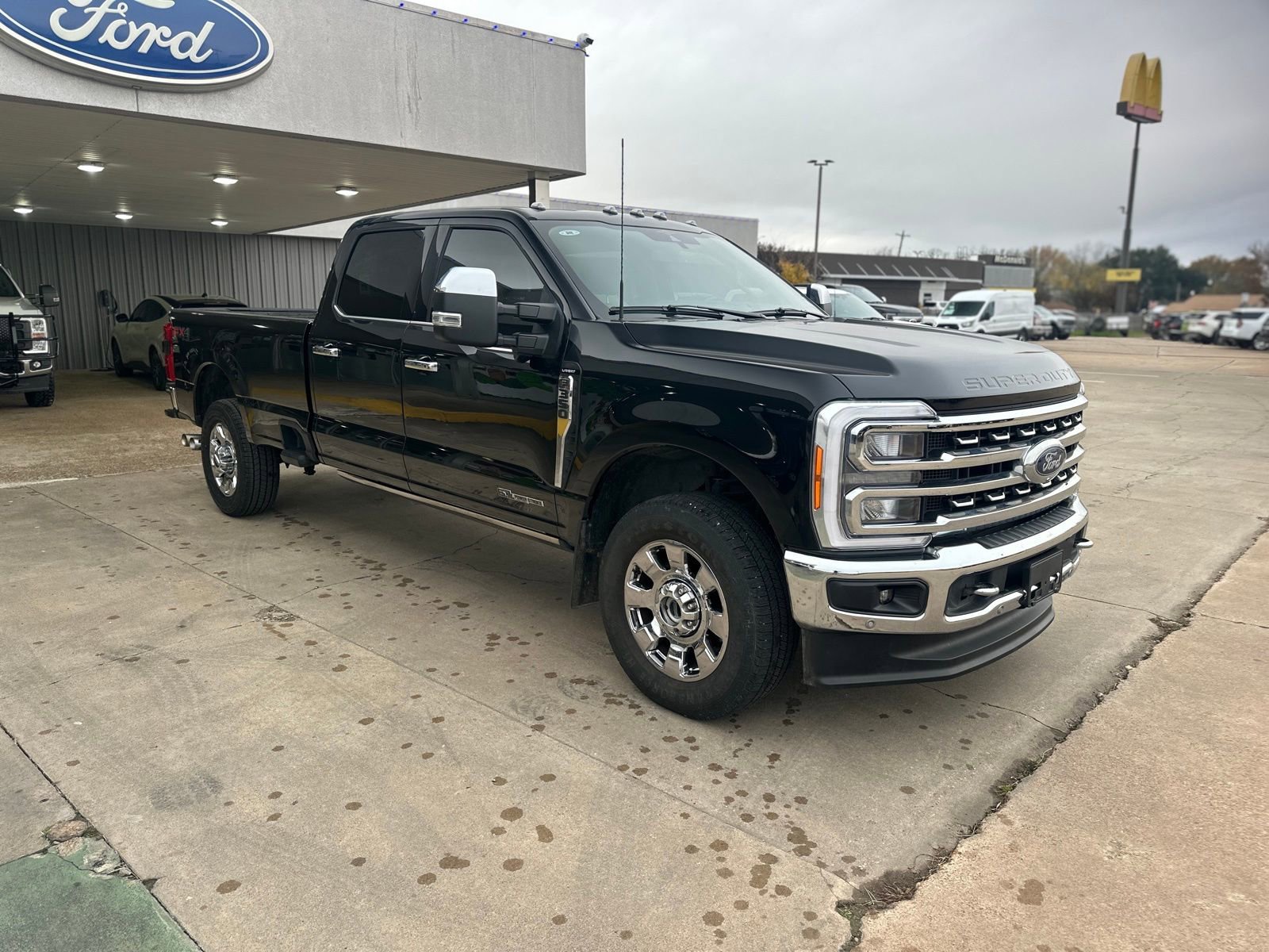 Used 2023 Ford F350 Lariat w/ Lariat Ultimate Package image 17