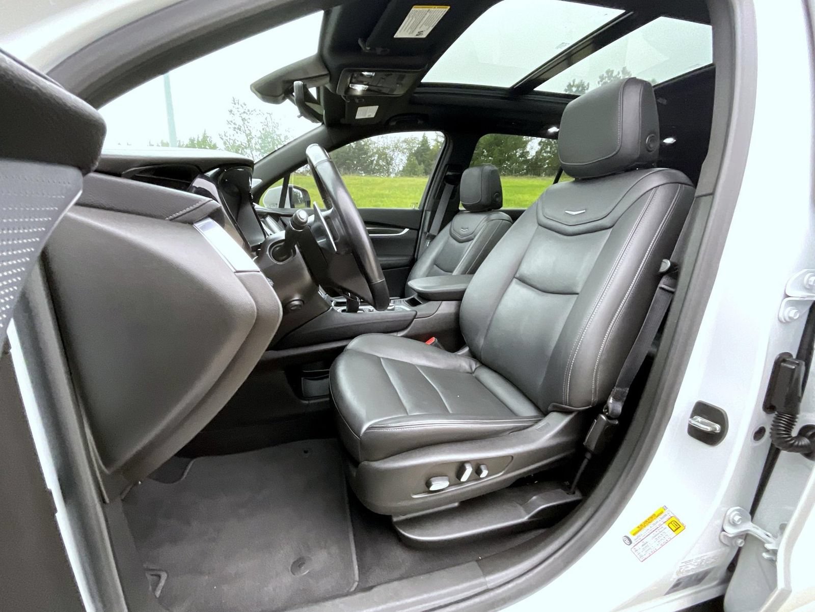 Used 2022 Cadillac XT6 Sport w/ Technology Package AWD/4WD image 11