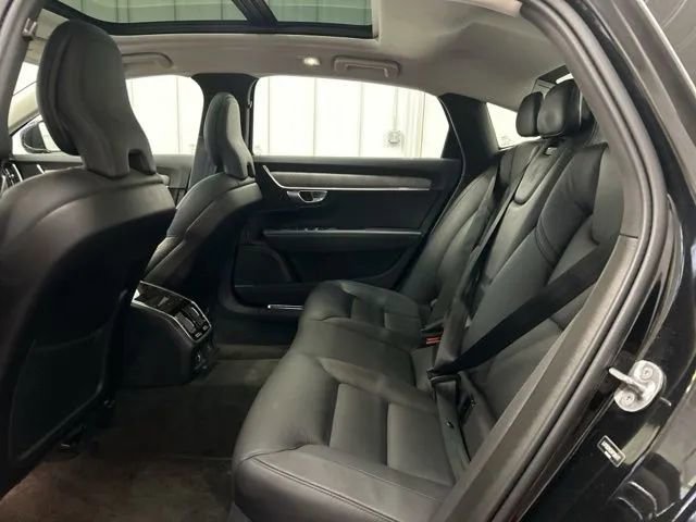 Used 2024 Volvo S90 B6 Plus AWD/4WD image 12