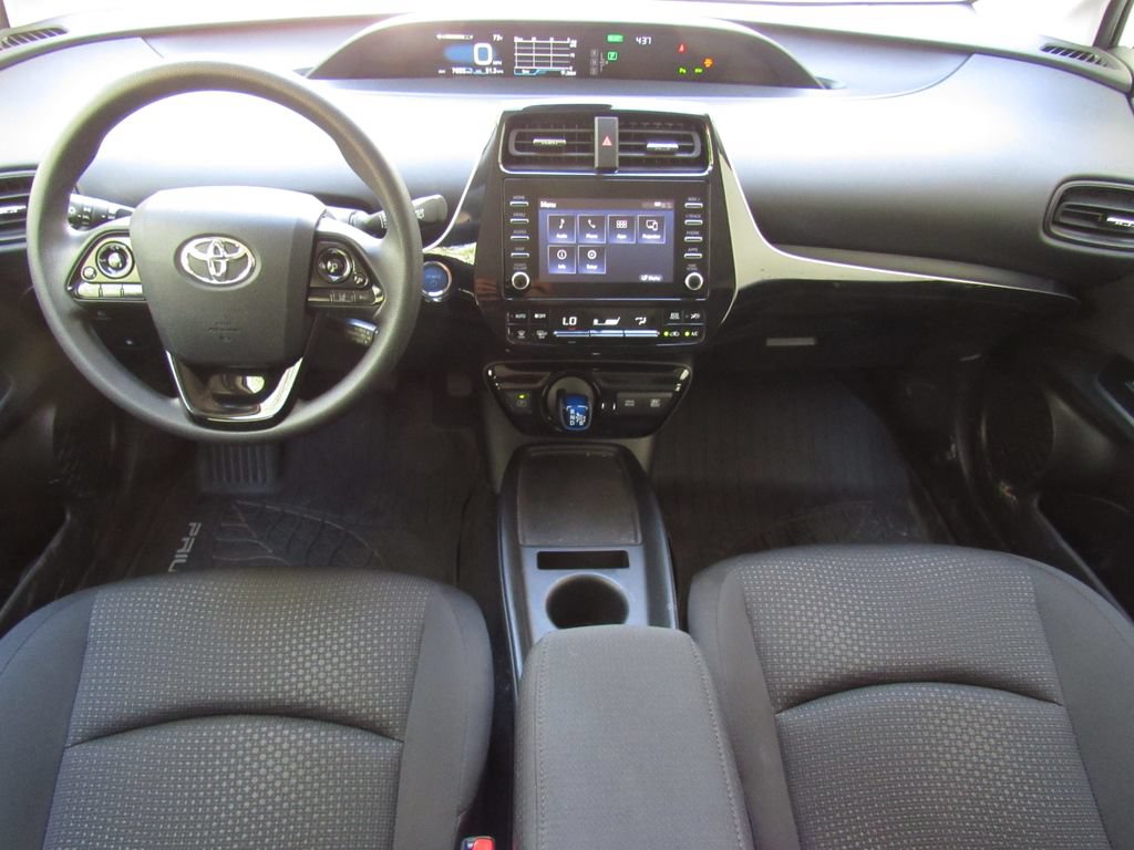Certified 2020 Toyota Prius LE AWD/4WD image 28