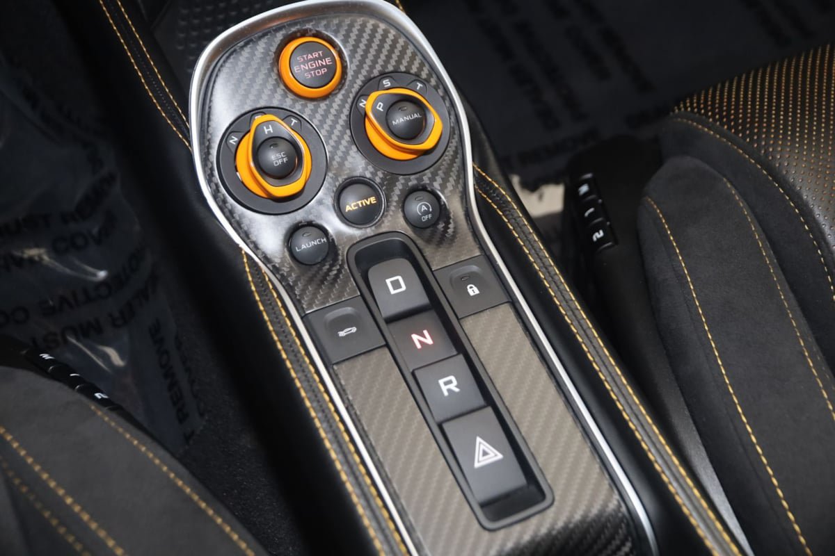 Used 2020 McLaren 570S Coupe RWD image 9