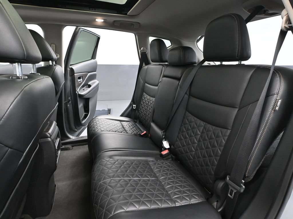 Used 2024 Nissan Murano Platinum AWD/4WD image 41